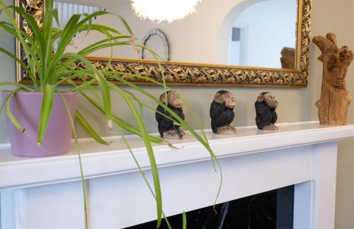 Award Winning Beautiful House in South Cambridge, 14-Min Drive to the City Centre, Free Parking, No Sofabeds, Sleeps 6 - Photo 5