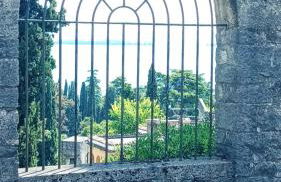 La Verbena a fianco del Vittoriale, vista piscina, 10 minuti a piedi dal lungo lago - Foto 16
