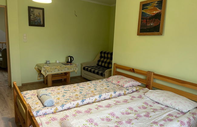 Villasleeps23-gaden-parking-partiesok-lake - Photo 3