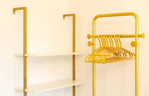 #57 Central Taunton 2BR APT - Sleeps 6 - 5 mins to Taunton Player Ready 2 - "Perfect For Contractors and Families - Free Parking" - Foto 31