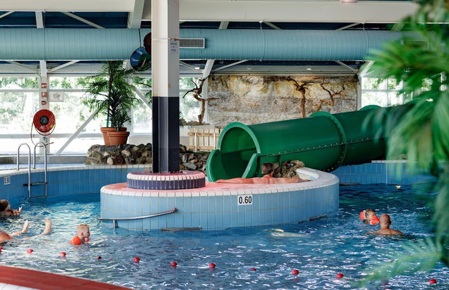Restyled Bungalow with Dishwasher near Nature Reserve - Photo 13