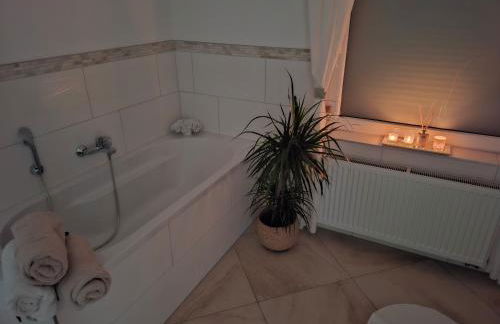 Umgeben von Seen und Wäldern - Foto 8