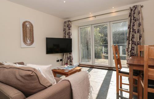 Spanish Boathouse - Photo 10