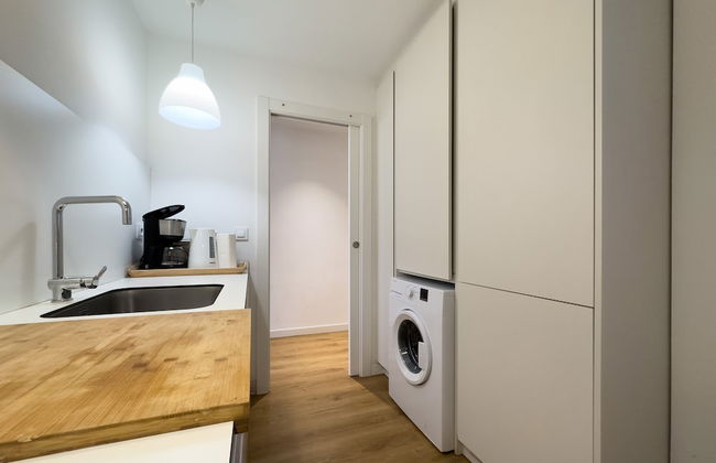 AinB Barcelona Sants Apartments - Photo 52