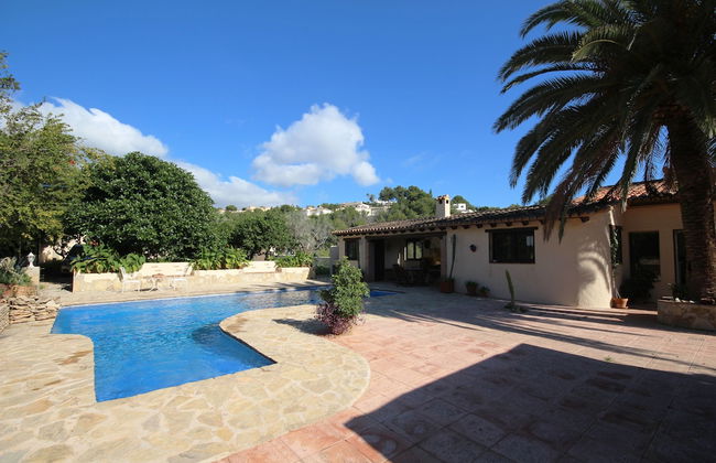 Private & Luxurious Villa With Pool - Lots of Space & Short Walk to the Sea - Foto 31