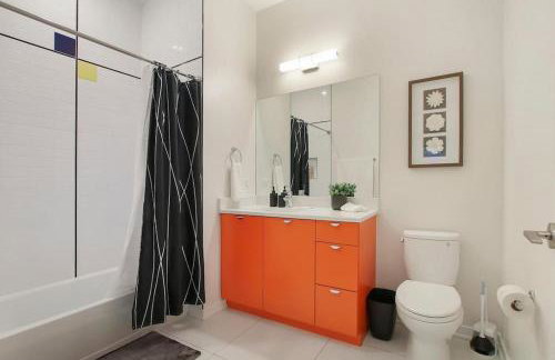 Elegant 2BR Apartment with In-Unit Laundry - Sheridan 102 - Photo 15