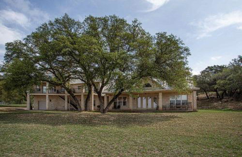 Lakefront 6BR Retreat w Dock & Game Room - Foto 1