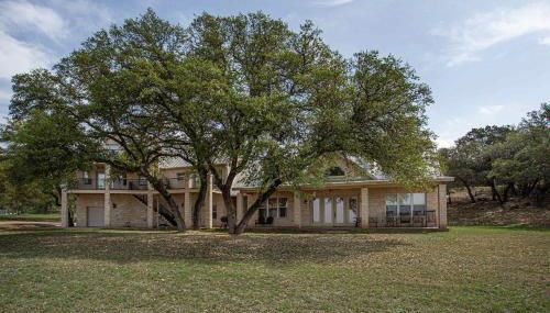 Lakefront 6BR Retreat w Dock & Game Room - Foto 1