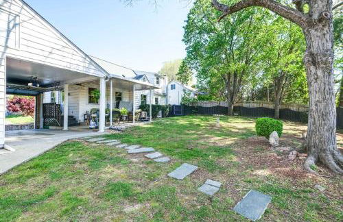 Colorful Roanoke Vacation Rental with Hot Tub! - Foto 27