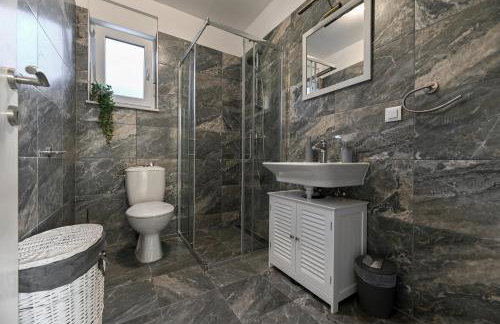 Holiday home Aprilis with pool, jacuzzi and sauna - Foto 32