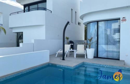 Luxurious Villa Private Pool La Marina Urb LM3 - Foto 3