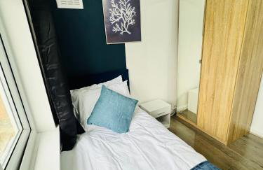 3 bedroom house sleeps 5 free parking long stay discounts - Foto 21