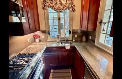 NOLA Condo - Photo 20