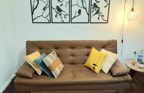 Amplo, aconchegante e pertinho de tudo - Foto 4