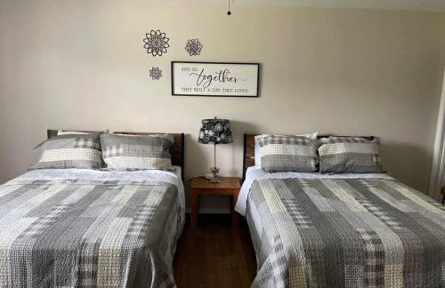 Spacious Cabin Retreat - Sleeps 12 -1hr from STL - Foto 11