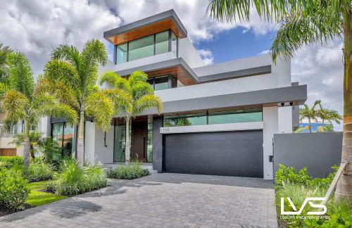 Carlotta- New Construction Luxury Waterfront Villa - Foto 28