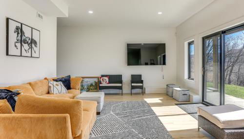 3 Mi to Holiday Valley Mtn-View Home with Hot Tub - Foto 3