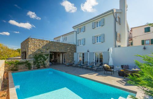 Exceptional 5 Star villa with breathtaking views, Sauna and fitness studio - Foto 2