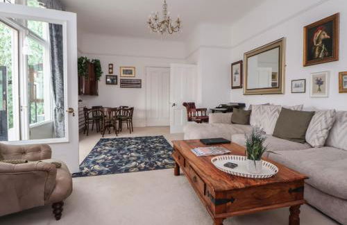 Ismay Billiard Room Apartment - Titanic Interest - Foto 8