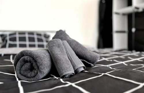 HolidayHome Aparments I Spaceous Room in BER-Reinickendorf, 1 Min. to Metro Station - Foto 5