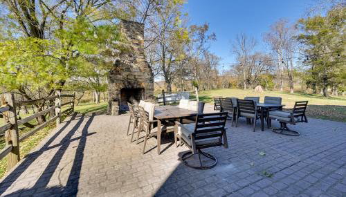 Walk to Golf Course Spacious Rough River Retreat! - Foto 2