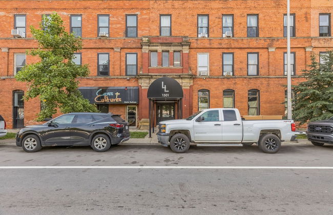 Stylish Chic Retreat At Lafayette Lofts 1 Bedroom Apts by RedAwning - Foto 23