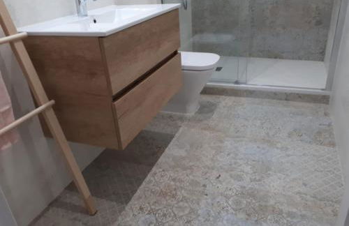 Beautiful Apartment on Las Ramblas with Port views - Photo 36