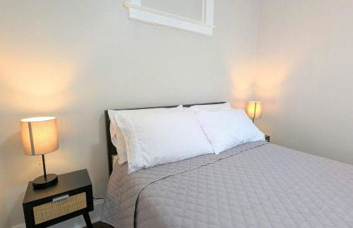 Cozy Gem 18Min to EWR, 8min > NYC Train + Parking - Foto 18