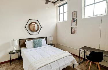 Sleepover 2BD 1BA Condos Downtown Springfield - Foto 31