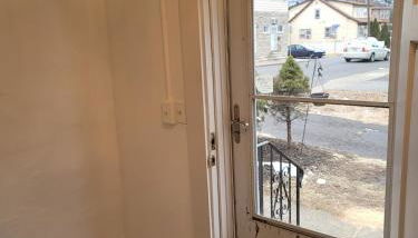 Two-Bedroom Home 25 min to NYC Free parking-UNIT-1 - Foto 3