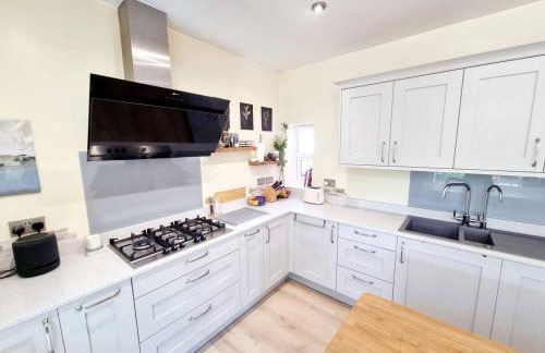 Cosy Family Haven: Spacious 3-Bedroom Retreat in Christchurch - Foto 10