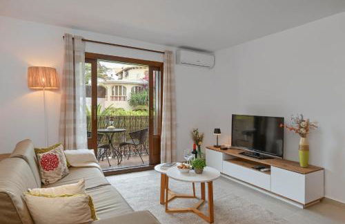 Carmencita - Photo 1