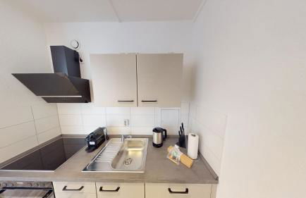 Wohlfühlapartment für 5 Personen, Haltestelle der Linie 5 in unmittelbarer Nähe, WLAN - Foto 4