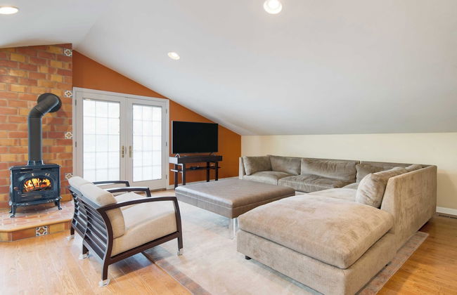 Secluded Estate w/ Guest House, Private Pond, Gym, & Movie Theater Sunny Pond - Foto 64