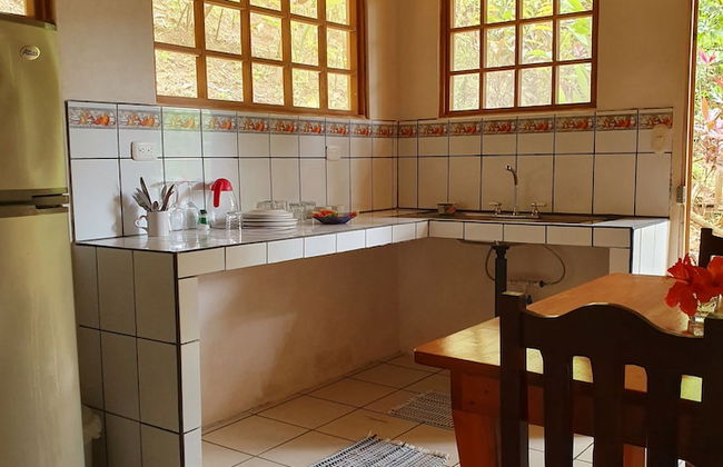 La Casita Bungalow Equipped Cabin With Garden View Near to the Beach - Photo 16