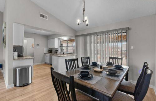 DFW Retreat - Pool, Spa & Minutes to Dallas & Fort Worth - Photo 26