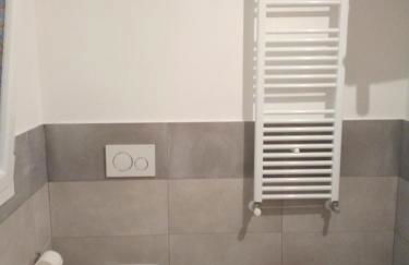 The judas trees - Foto 17