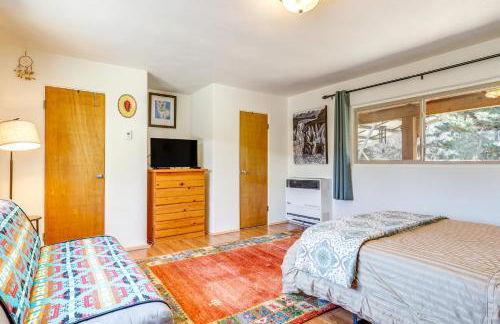 Artsy Studio with Patio 25 Mi to Santa Fe - Foto 10