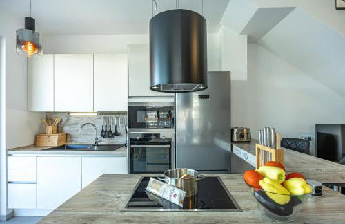 Luxury White Sails Villas with a Multi Sport Court and Sea View - Photo 54