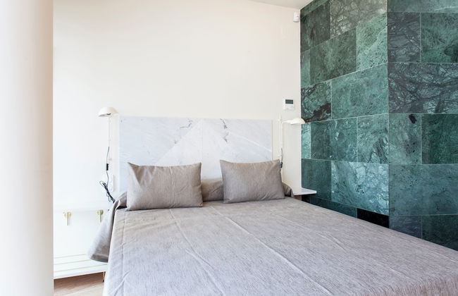 Aspasios City Oasis Apartments - Photo 9