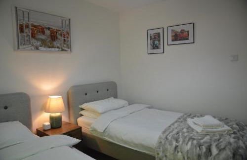 SCOTTISH HIGHLANDS Superb 2 bedroom apartment. - Photo 15