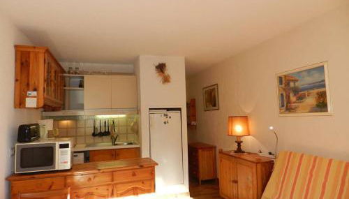 Studio coin nuit avec terrasse et parking privatif à Bormes-les-Mimosas - FR-1-251-900 - Foto 3