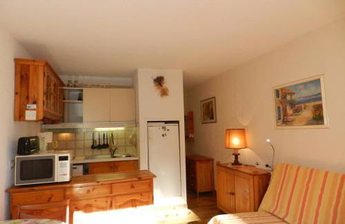 Studio coin nuit avec terrasse et parking privatif à Bormes-les-Mimosas - FR-1-251-900 - Foto 3