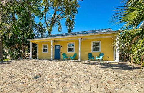 Citrus Hideaway - Steps to City Center - Photo 34