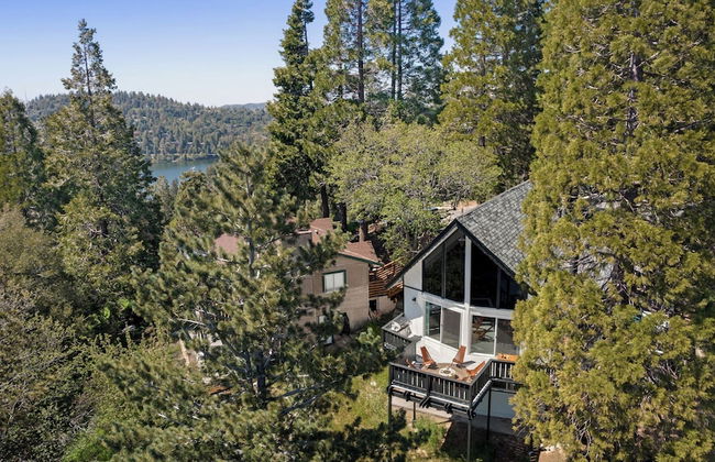 The Matterhorn Manor by Avantstay Harry Potter Inspired A-frame Home w/ Hot Tub & Views - Foto 35