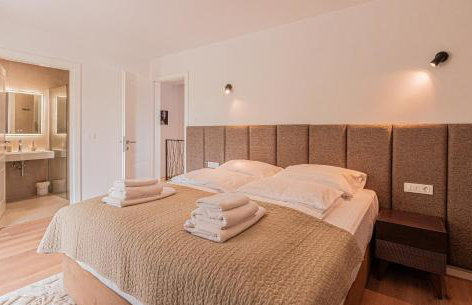 NEW! Luxury Villa Carlotte with 11m pool - Foto 25