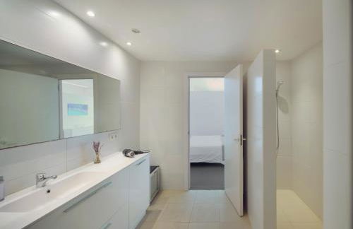 Villa in Sitges with Pool, Jacuzzi, BBQ, View, AC, 12Pax - Foto 15