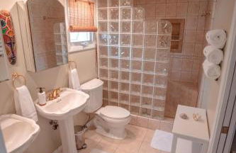 Charming Casita with City and Bay Views - Foto 12