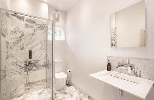 Topside House - Beautiful 7 bedroom house with hottub wifi and parking near Bath Wells Frome - Foto 37