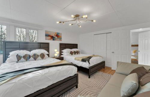 Fire and Fun Luxe Stay w Pool Hot Tub and Game Room - Foto 19